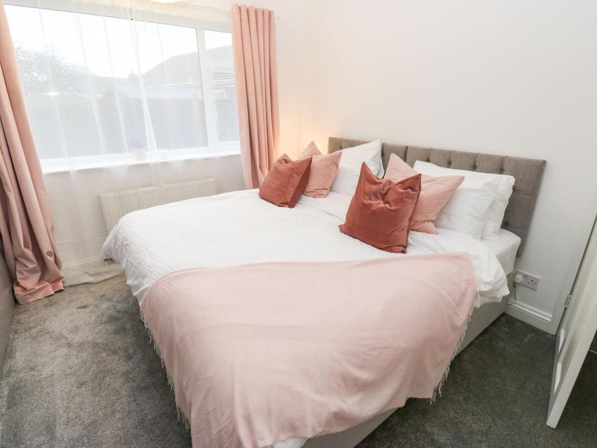 Maple House Villa แท็ดคาสเตอร์ ภายนอก รูปภาพ