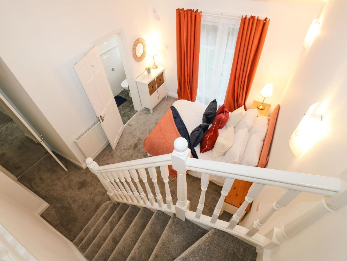 Maple House Villa แท็ดคาสเตอร์ ภายนอก รูปภาพ